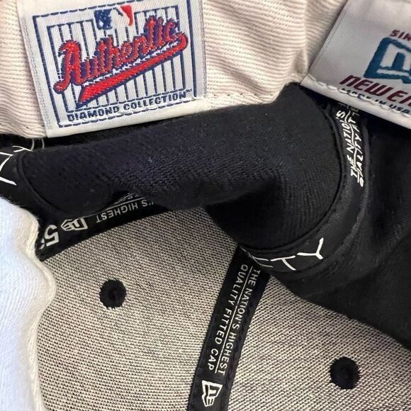 New Era New York Yankees 98 World Series MLB Authentic vintage fitted hat. 7 - Picture 6 of 7
